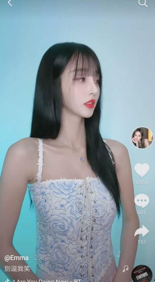 纹身网红女孩吃瓜,揭秘娱乐圈幕后真相