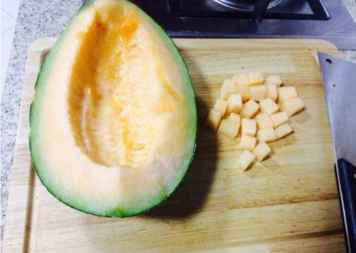 爷爷吃哈密瓜,甜蜜回忆里的味蕾之旅