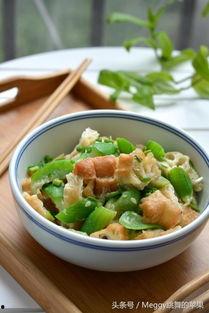 吃瓜吃油条,吃瓜谈天，共享人间烟火气