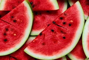 吃小瓜上火吗,吃小瓜真的会上火吗？揭秘夏日消暑食品的真相