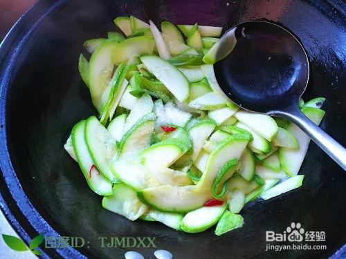 炒瓜吃怎么做,家常美味，简单易学的烹饪秘诀