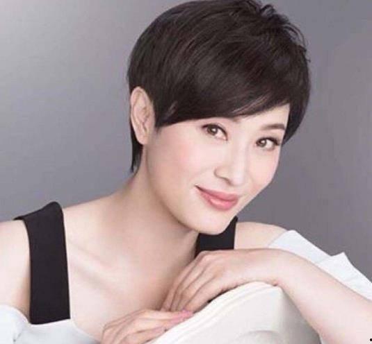 越南女星吃瓜图片